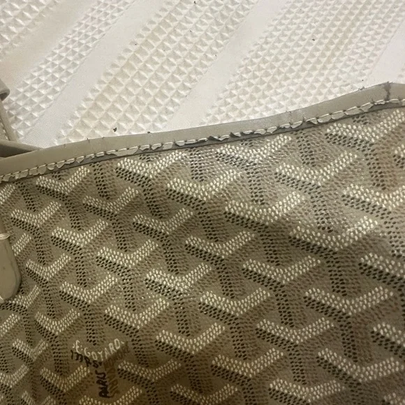 Taupe Patterned Tote - Picture 4 of 7
